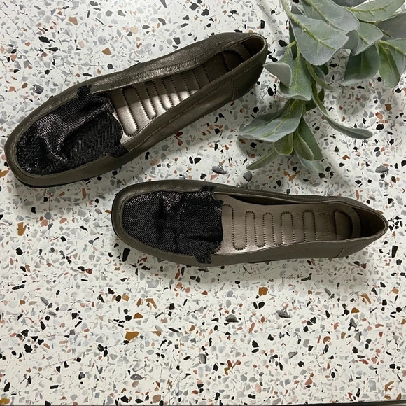 Academia Preppy Loafers Glitter Metallic Slip On 9.5 Timeless Comfortable Insole - Picture 2 of 11